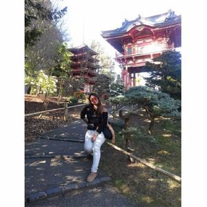 Meet your Posher, Vicky